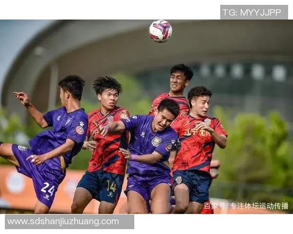 武汉足球队在城市联赛积分榜中以88分稳居第一名展现强劲实力