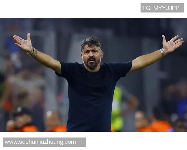 意大利足球明星的奇葩表现引发争议球迷们的无奈与调侃